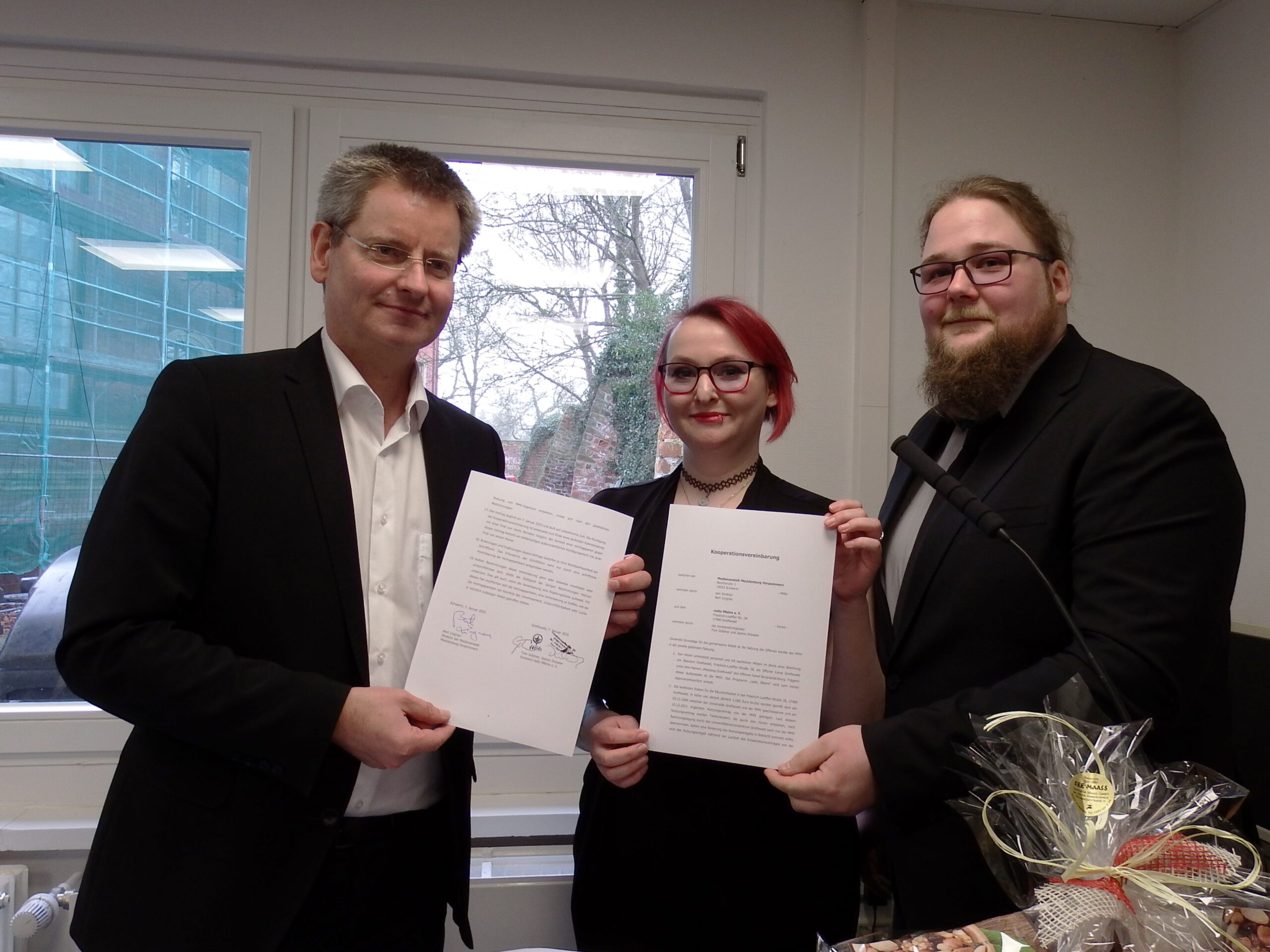 Feierliche Vertragsunterzeichnung mit der Medienanstalt Mecklenburg-Vorpommern!